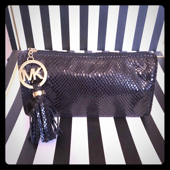 Michael Kors Handbags - Michael Kors Cosmetic Bag 🌟